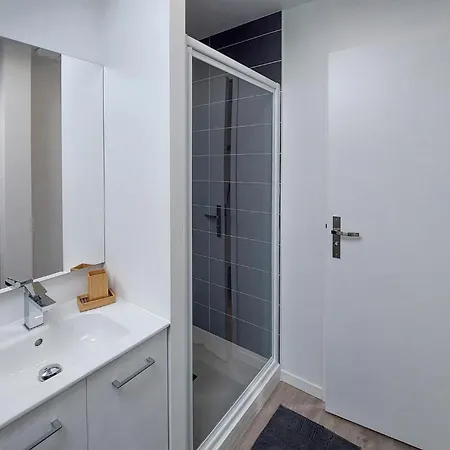 Apartmán 2 Bedroom Awesome In Conlie